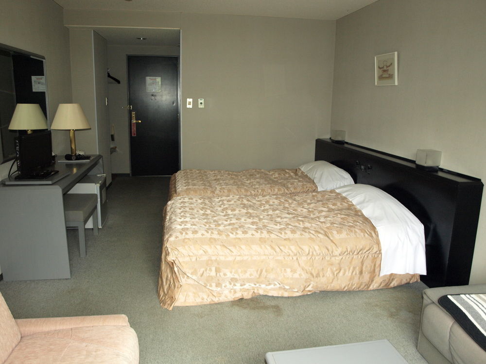 Hotel Silk Inn Madarao Iiyama Екстер'єр фото